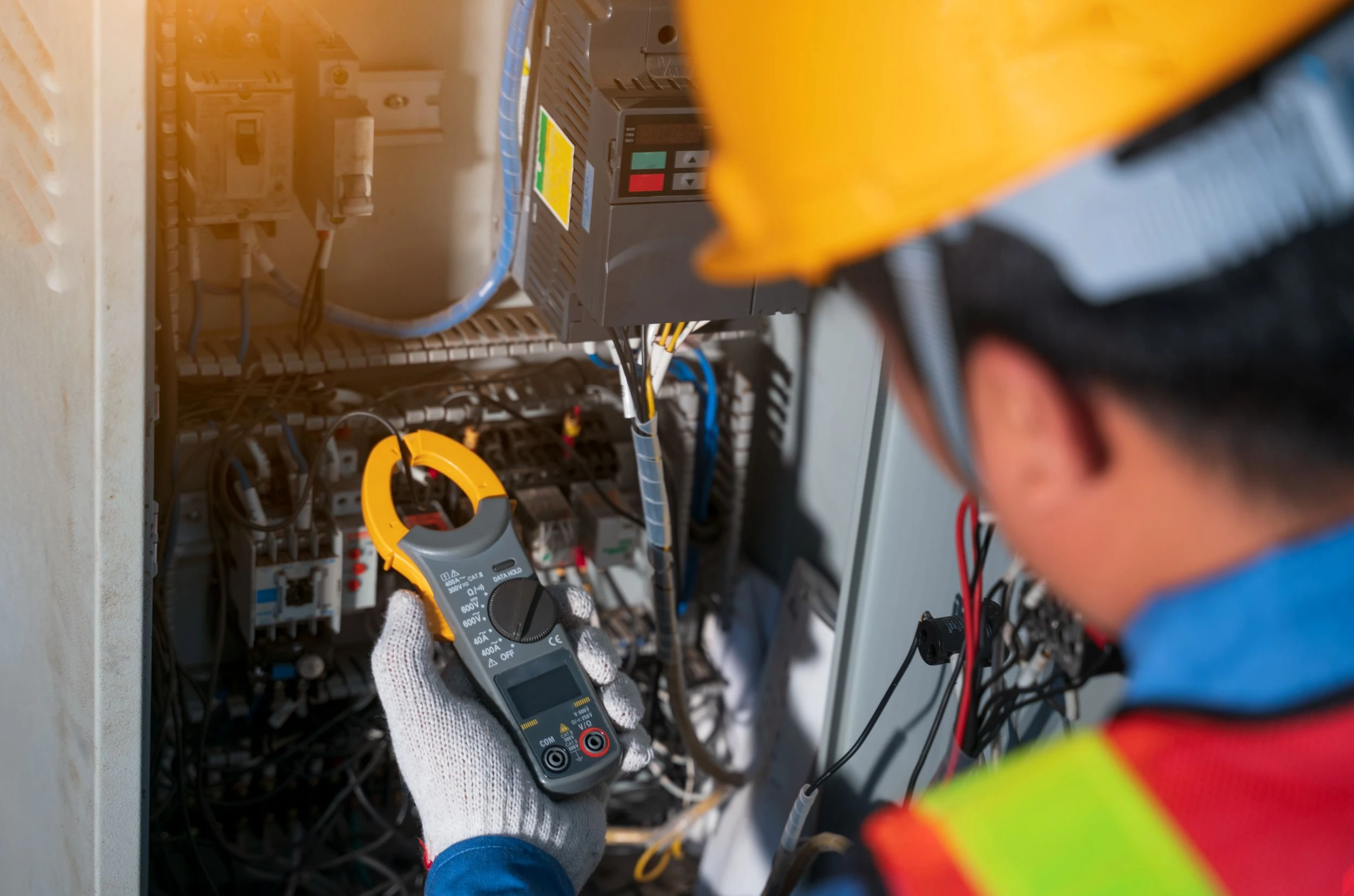 Low Voltage Electrician